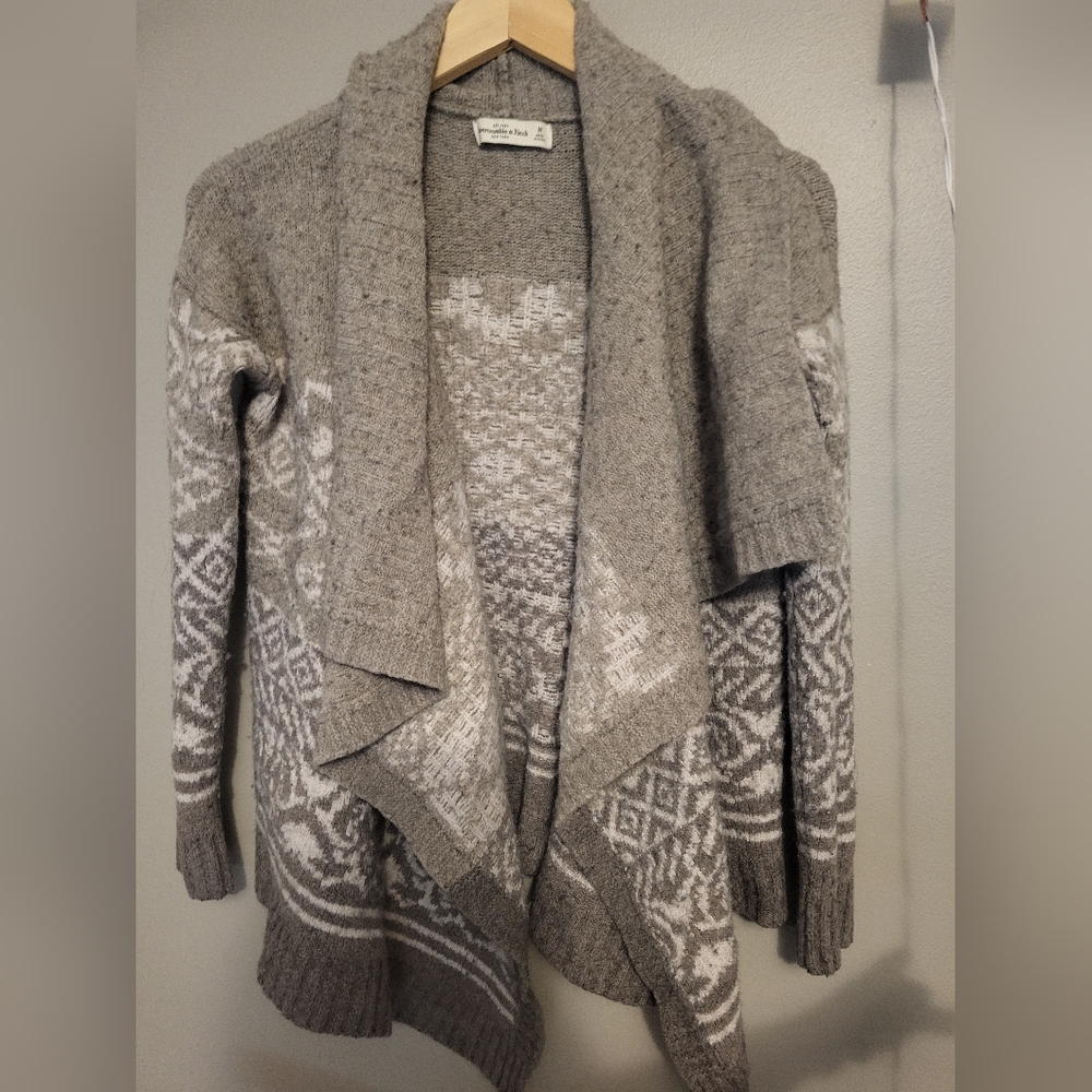 Abercrombie & Fitch Gray and White Nordic Cardigan
